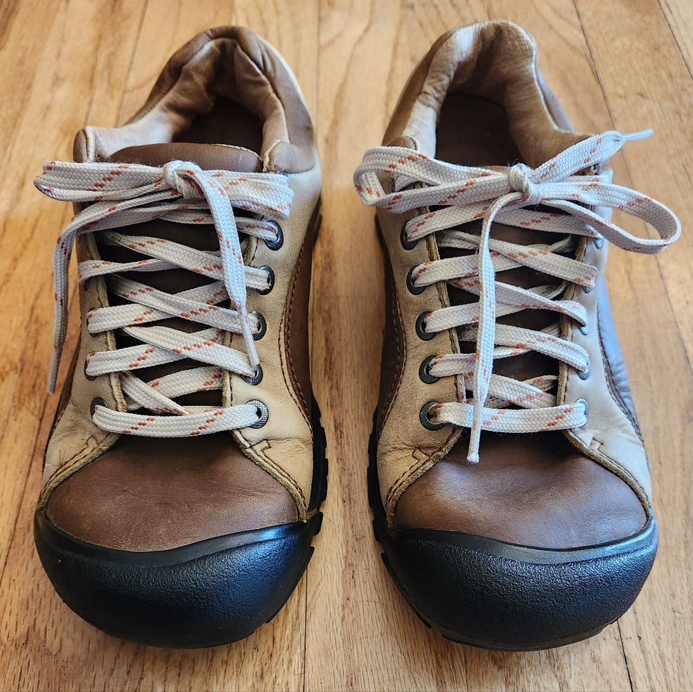 KEEN 0608 Women's Leather Hiking Shoes - Size 8